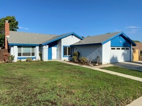 Building Photo - Remodeled 4 bed, 2 bath single story pool home