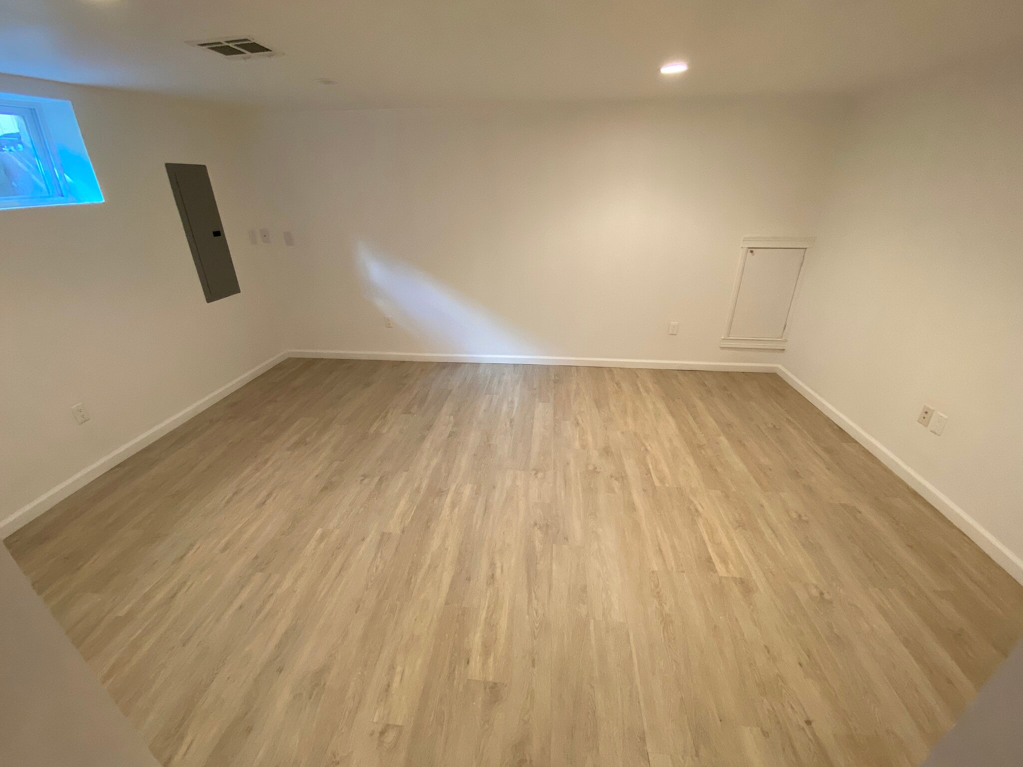 Basement room 1 - 29 Pleasant Ave