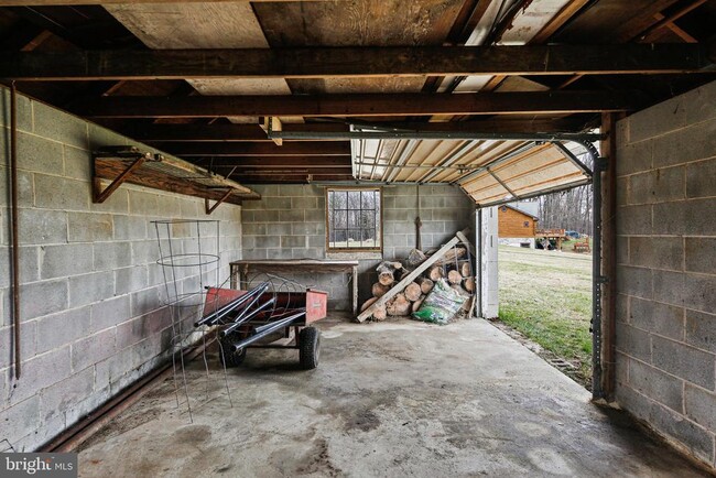 Building Photo - 2323 Bond Rd