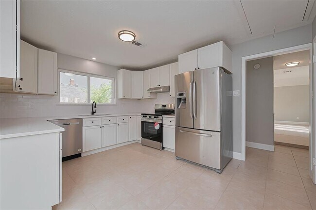 Building Photo - 23319 Pennsgrove Rd