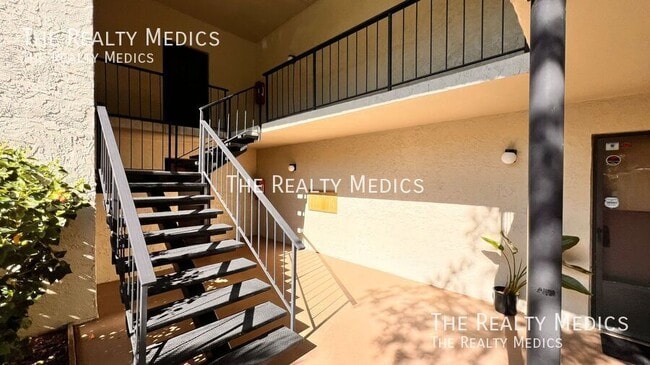 Building Photo - 3280 S Semoran Blvd