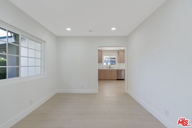 Building Photo - 22563 Tiara St