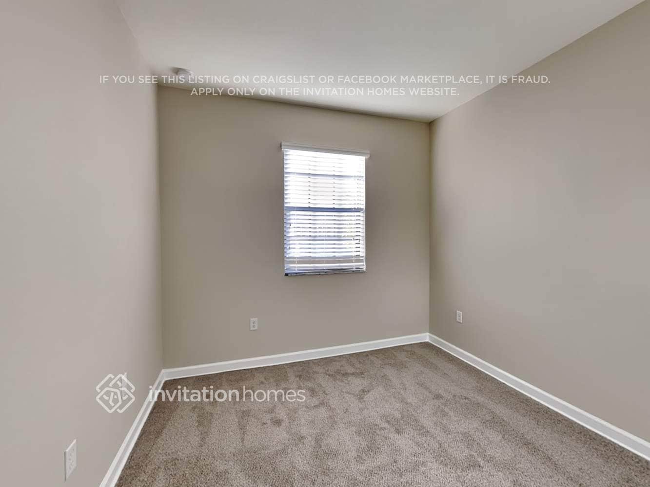 Building Photo - 165 SE 34th Terrace