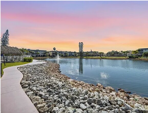 Building Photo - 1024 Manatee Rd