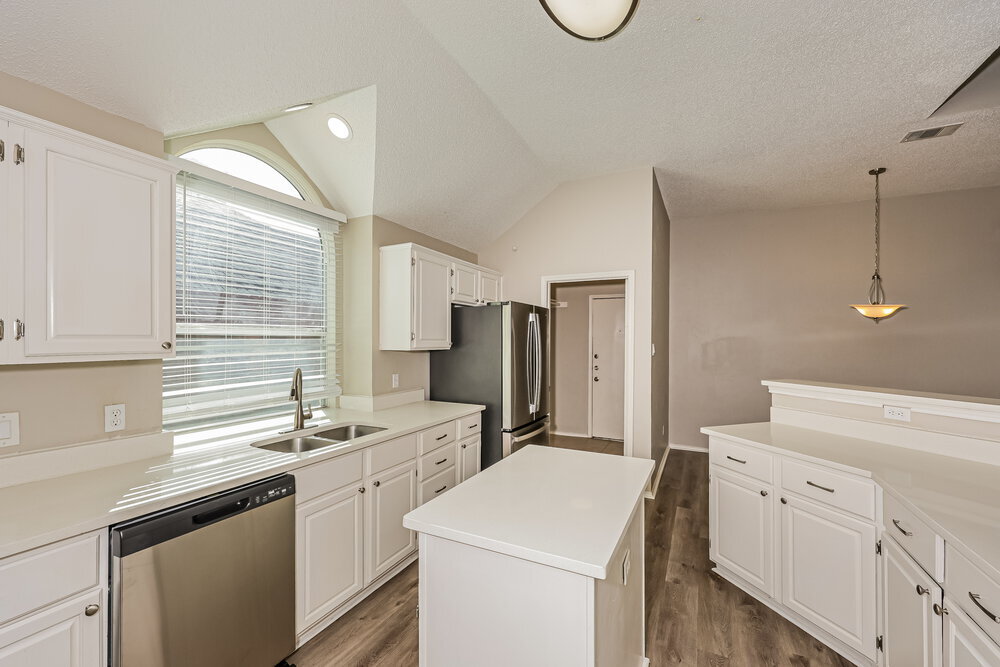 Building Photo - 1217 Sutters Way