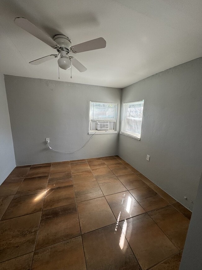 Building Photo - 2228 2nd Ave E