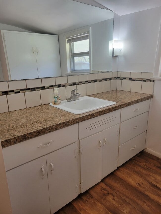 Building Photo - 6555 AR-252