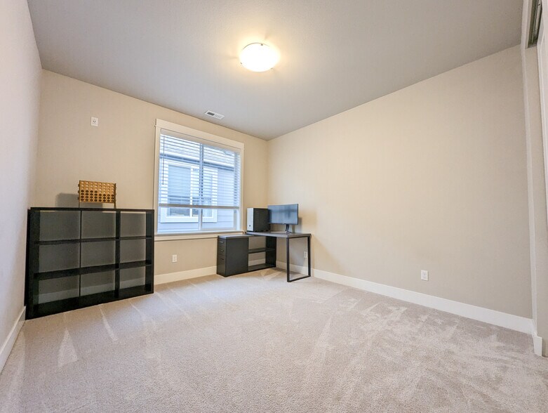 Bedroom - 16324 131st St SE