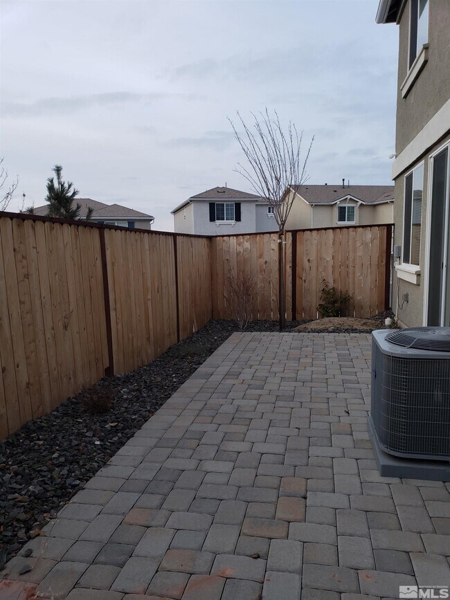 Building Photo - 3655 Oaklawn St