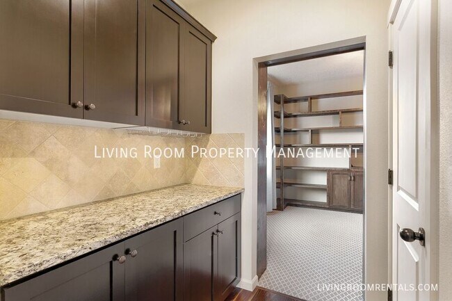 Building Photo - 10108 NE 139th Ave