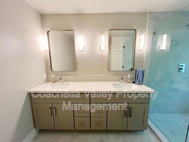 Building Photo - 39866 Newcastle Dr