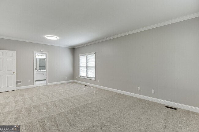 Building Photo - 9345 Riverclub Pkwy