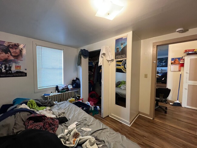 Building Photo - Studio apartment near WWU!