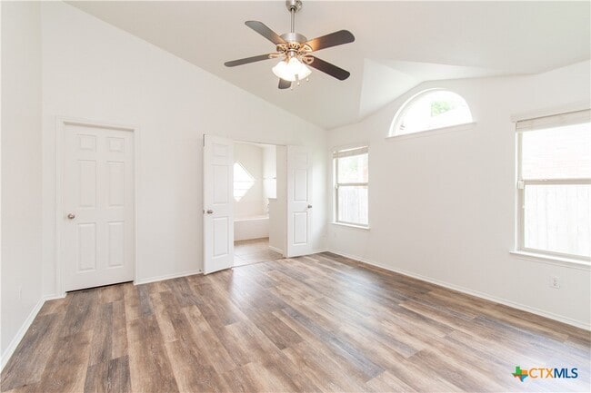 Building Photo - 7003 Osbaldo Dr