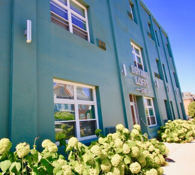 Primary Photo - 5700 Bryant St