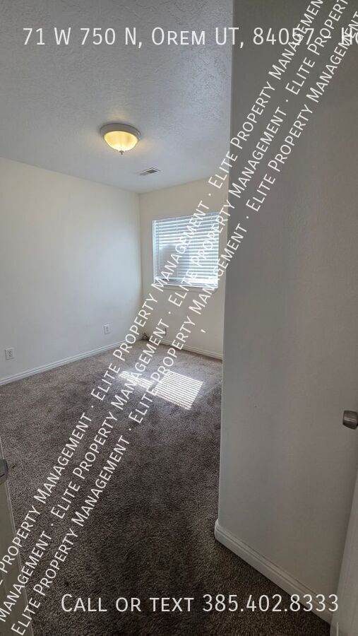 Building Photo - 71 W 750 N