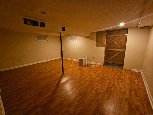Building Photo - 47 Village Cir