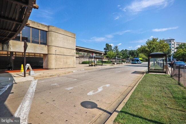 Building Photo - 502 Lawson Way