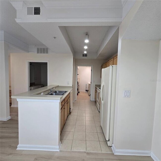 Building Photo - 12020 Villanova Dr