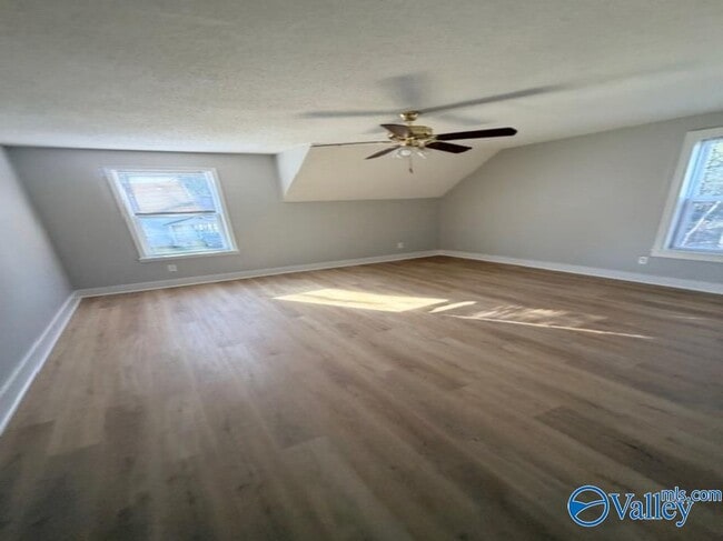 Building Photo - 3505 Bradley St SW