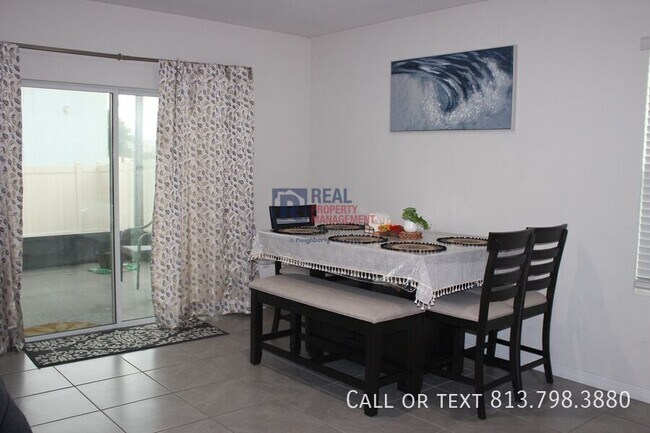 Building Photo - 3199 Suncoast Plains Dr