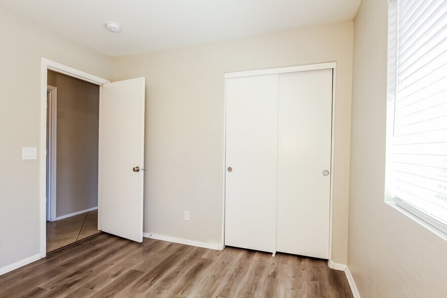 Building Photo - 22025 W Papago St