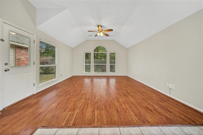 Building Photo - 14526 Red Tailed Hawk Ln