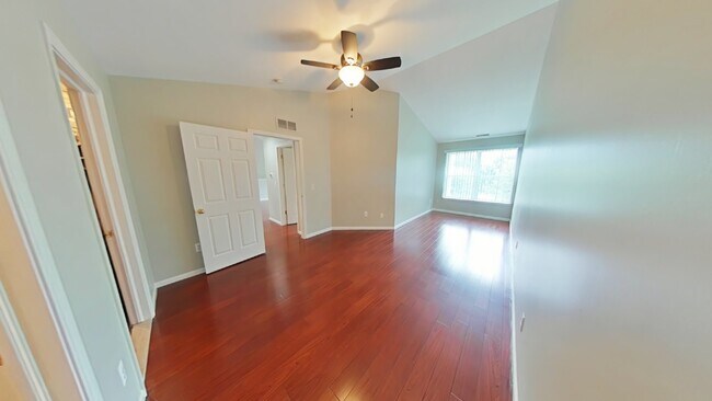 Building Photo - "Chic Sterling Heights Condo: 2 Bed, 2 Bat...