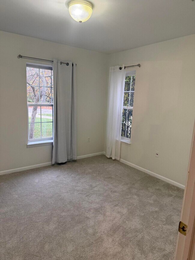 Building Photo - 1125 Joyce Ln