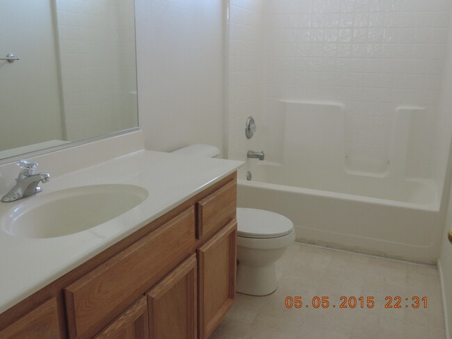 Building Photo - Fall St., Fernley