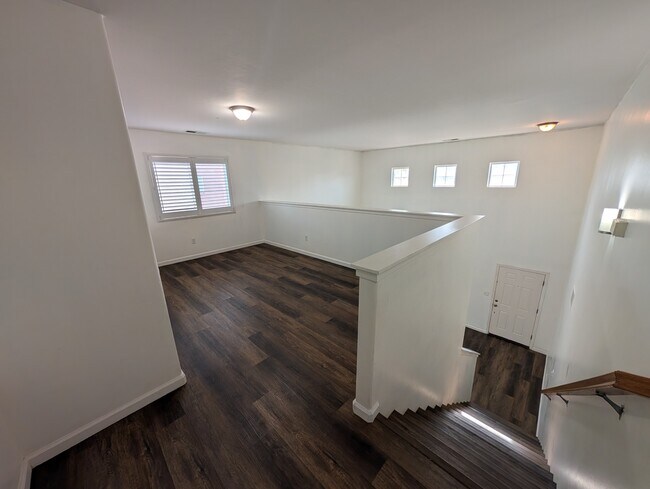 Building Photo - 3200 S Jensen Ct