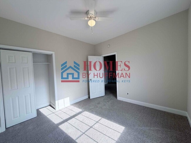 Building Photo - Two Bedroom House | Move In Ready