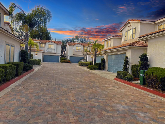 Building Photo - 11595 Compass Point Dr N