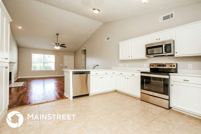 Building Photo - 836 Lavergne Ln