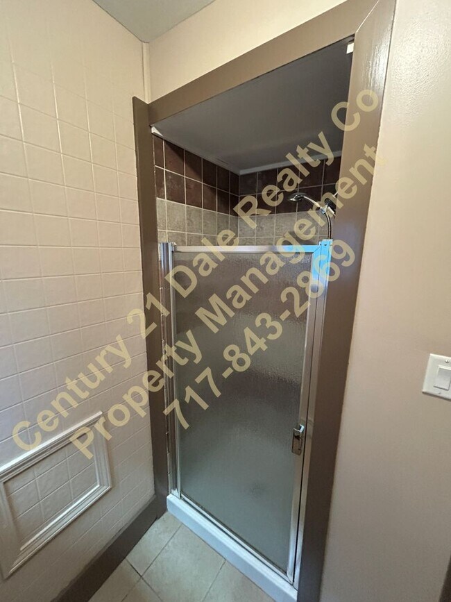 Building Photo - 815 Locust St