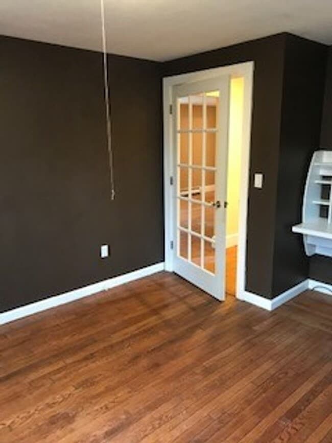 Building Photo - Modern 2Br / 2Ba Cape Style Home in Quiet ...