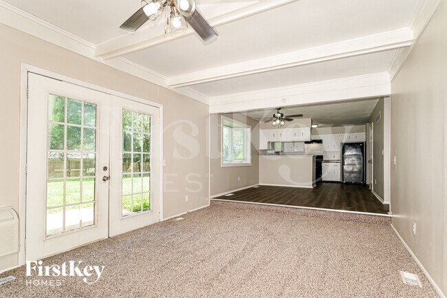 Building Photo - 634 Watkins Glen Dr