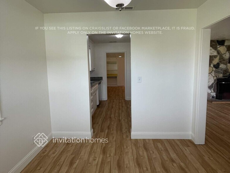 Building Photo - 3096 Yellowstone Ln