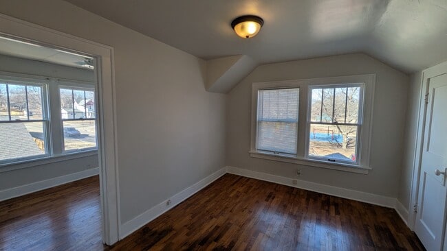 Building Photo - 1109 SW 19th St