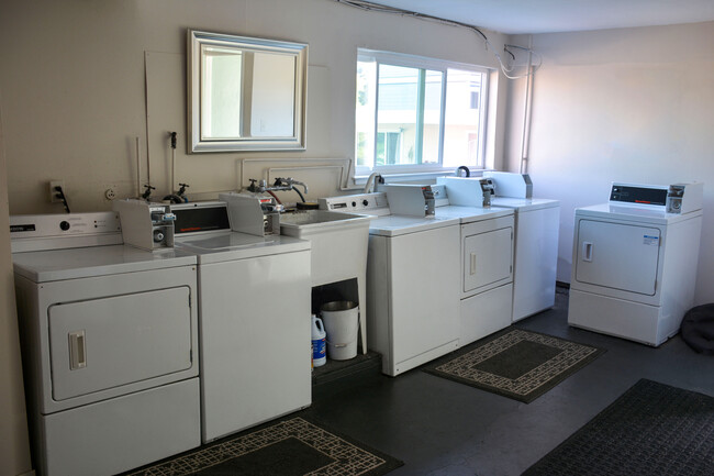 Laundry Room - Blue Rock and Larkwood Apartments