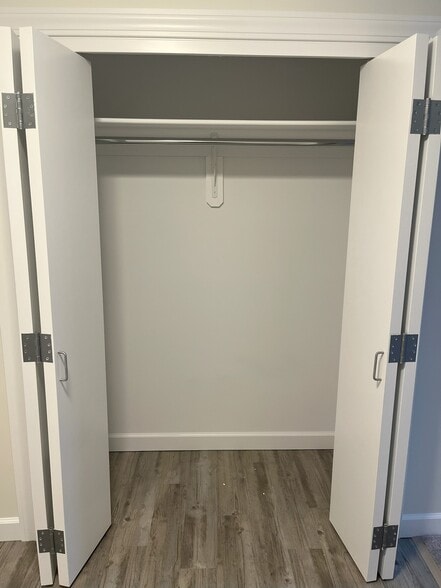 Building Photo - 96 Broad St