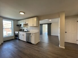 Building Photo - 4359 Lake Ave