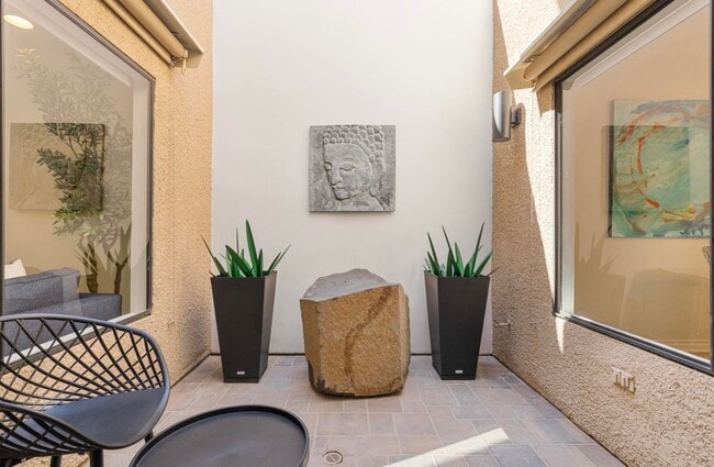Building Photo - 72499 Desert Flower Dr