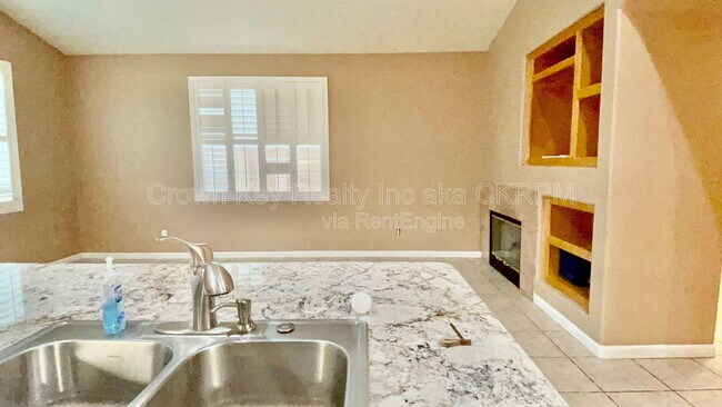 Building Photo - 1844 Oswego Ct
