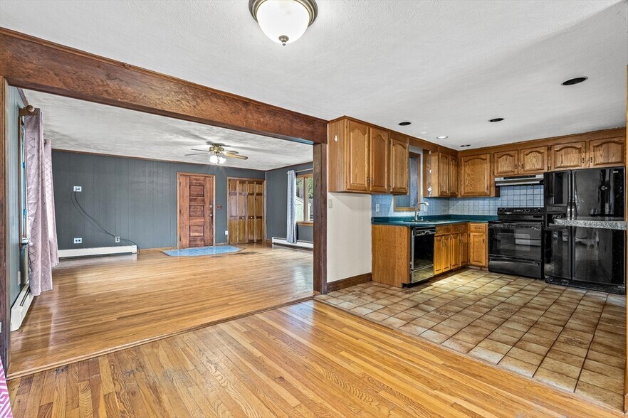 Building Photo - 11 Boline Pl