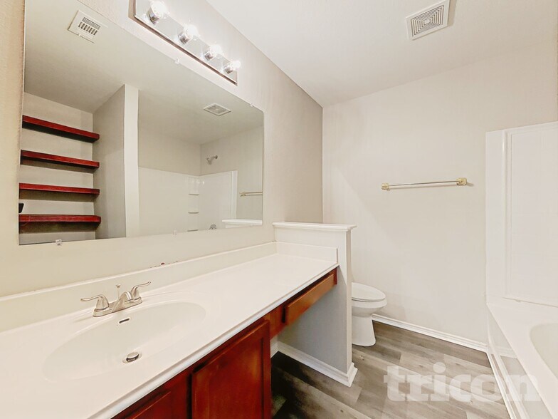 Building Photo - 9906 Sable Arrow