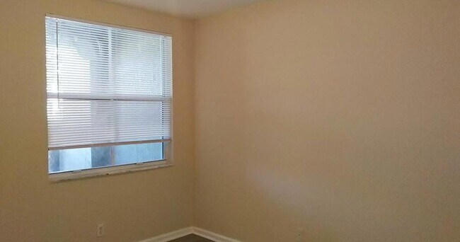 Building Photo - 2931 Hope Valley St