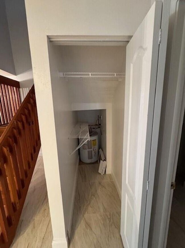 Building Photo - 11202 SW 132nd Ct W