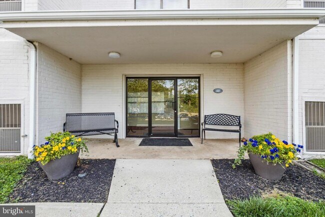 Building Photo - 60 Welsh Tract Rd
