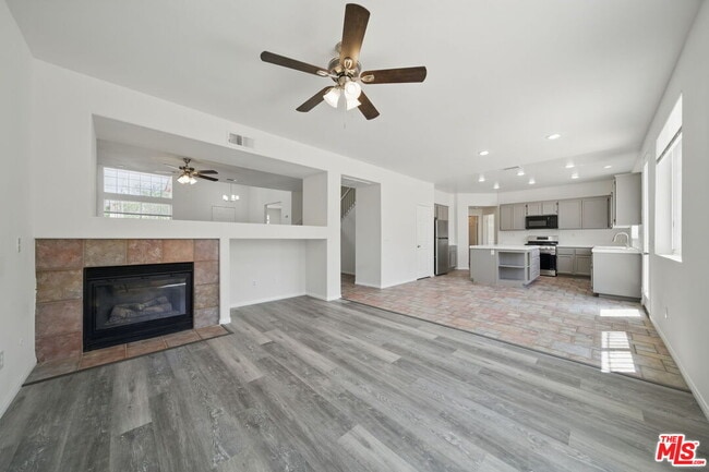 Building Photo - 3702 Las Palmas Ave
